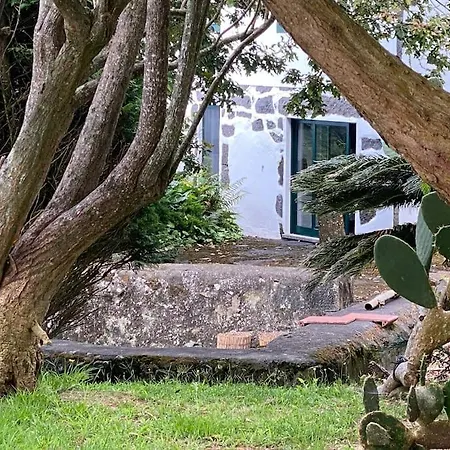 Casa Dos Santos Historic Azorean Estate *
